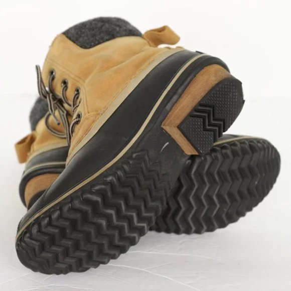 Sorel Tan and Black Winter Boots - Picture 11 of 13